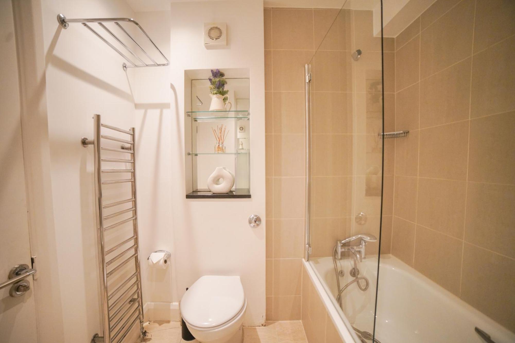 Art-Deco Apartment In Very Popular Chelsea Area Лондон Экстерьер фото